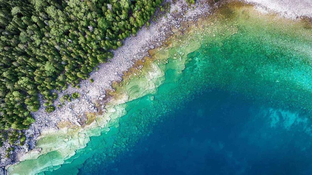 It has the longest coastline in the world.